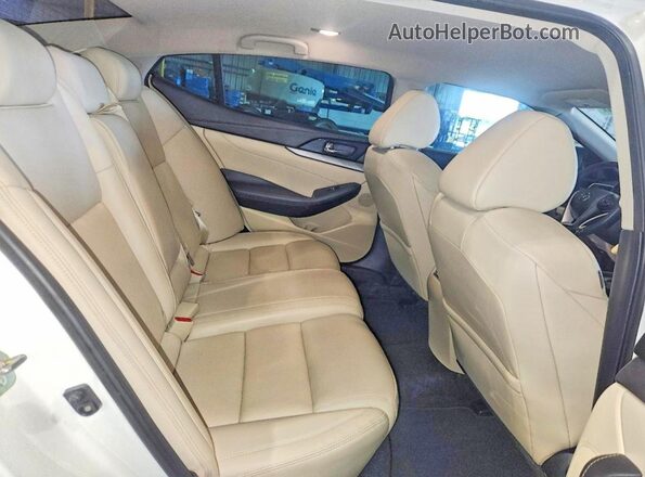 1N4AA6AP7JC389922 2018 NISSAN MAXIMA White Rear seats view
