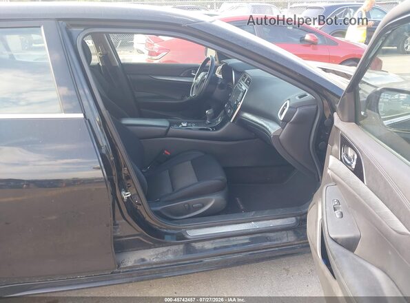1N4AA6AP8HC369205 2017 NISSAN MAXIMA Черный Вид салона спереди
