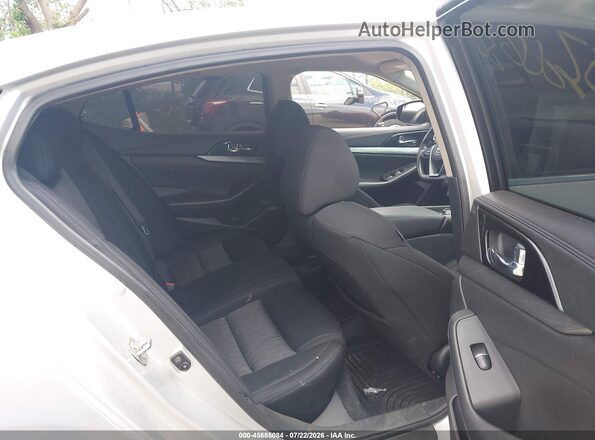 1N4AA6AP8HC441035 2017 NISSAN MAXIMA Silver VIN կոդի պիտակի տեսք