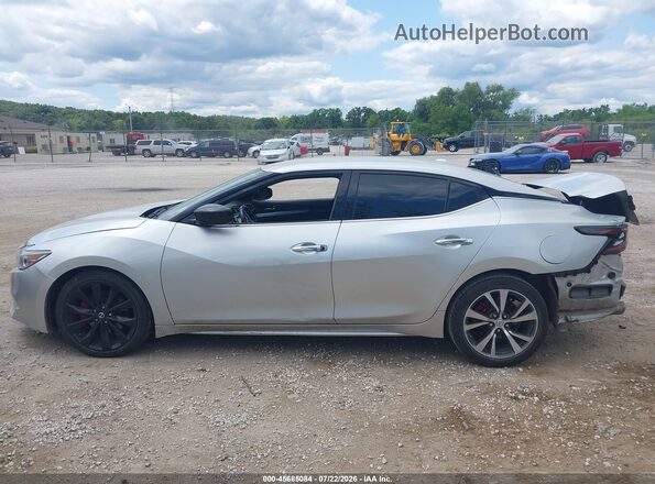 1N4AA6AP8HC441035 2017 NISSAN MAXIMA Silver Սալոնի հետևի տեսք