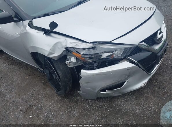 1N4AA6AP8JC379562 2018 NISSAN MAXIMA Серебряный Вид спереди