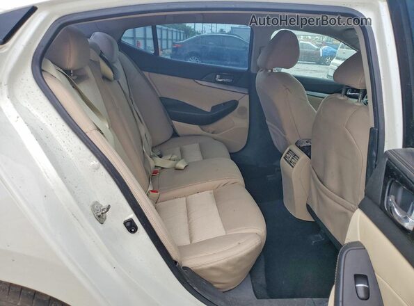 1N4AA6AP9HC439326 2017 NISSAN MAXIMA White Հետևի նստատեղերի տեսք