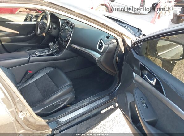 1N4AA6APXGC386795 2016 NISSAN MAXIMA Серый Вид салона спереди
