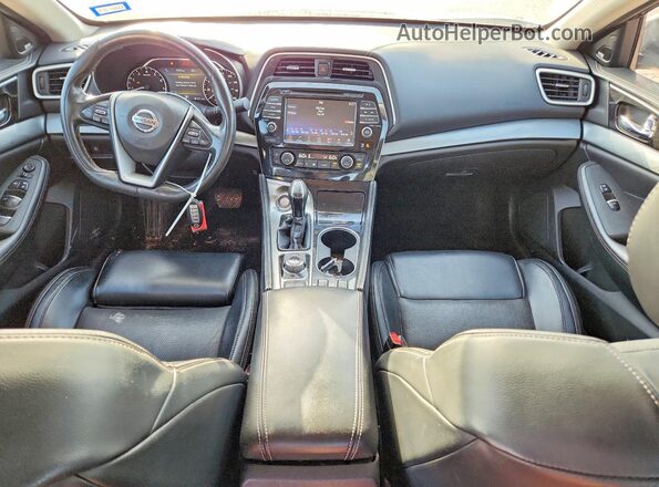 1N4AA6APXJC371687 2018 NISSAN MAXIMA Серый Вид панели приборов