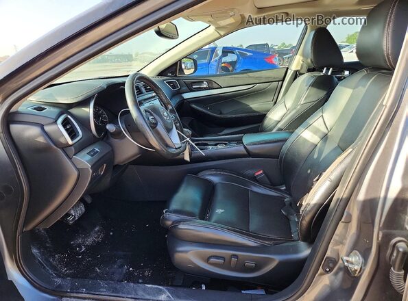 1N4AA6APXJC371687 2018 NISSAN MAXIMA Серый Вид салона спереди