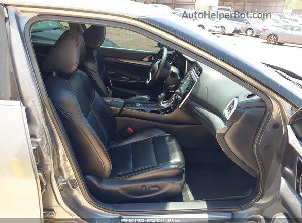 1N4AA6APXJC388960 2018 NISSAN MAXIMA Gray Front interior view