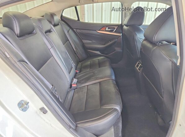 1N4AA6CV1MC515658 2021 NISSAN MAXIMA White Rear seats view