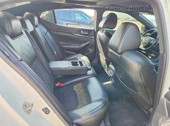 1N4AA6EV3MC507669 2021 NISSAN MAXIMA White Vista de los asientos traseros