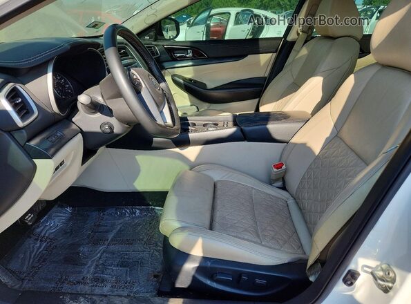 1N4AA6FV1MC506826 2021 NISSAN MAXIMA White Front interior view
