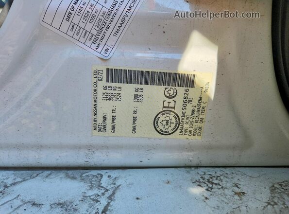1N4AA6FV1MC506826 2021 NISSAN MAXIMA White Engine compartment view