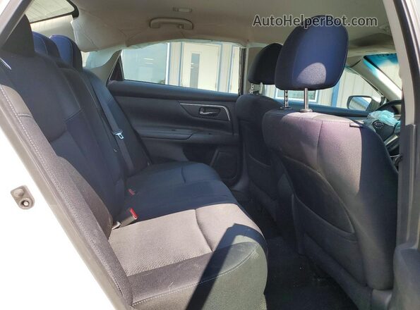 1N4AL3AP0GC212713 2016 NISSAN ALTIMA White Rear seats view
