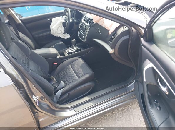 1N4AL3AP0HC135195 2017 NISSAN ALTIMA Gray Widok wnętrza z przodu