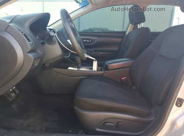 1N4AL3AP0HC193999 2017 NISSAN ALTIMA Silver Front interior view