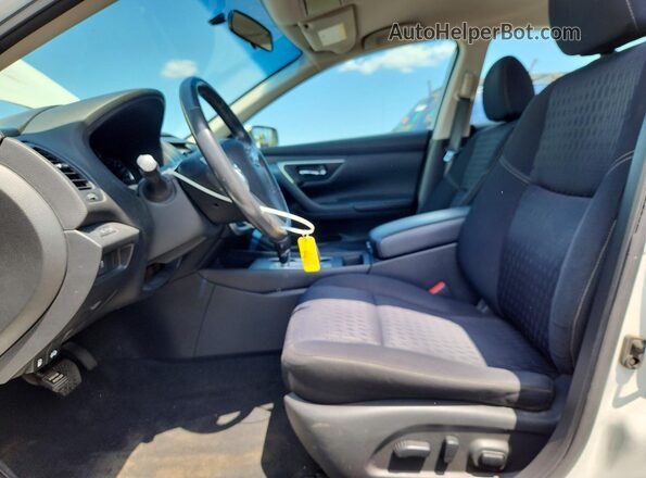 1N4AL3AP0HC278230 2017 NISSAN ALTIMA White Vista interior delantera