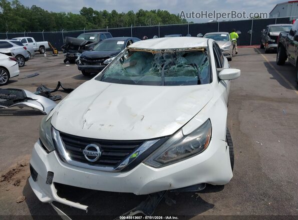 1N4AL3AP0HC940307 2017 NISSAN ALTIMA White Vista frontal