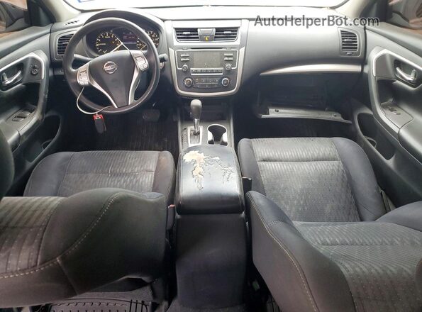 1N4AL3AP0HN333165 2017 NISSAN ALTIMA Серебряный Вид панели приборов