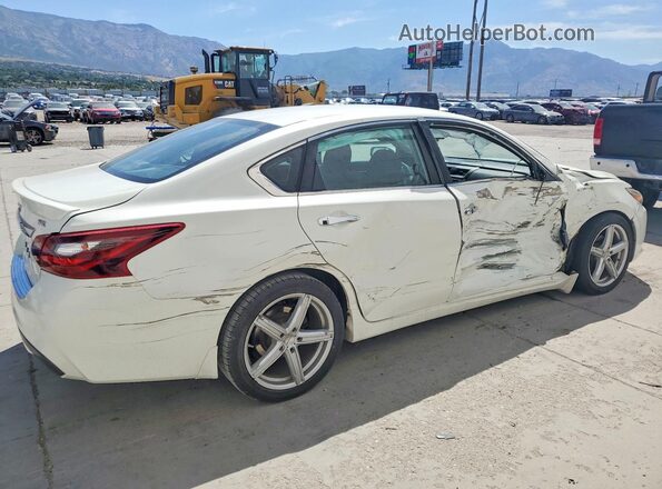 1N4AL3AP0HN347468 2017 NISSAN ALTIMA Белый Задняя правая четверть