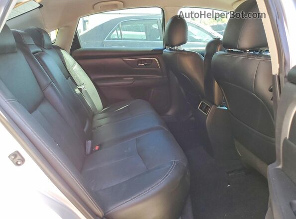 1N4AL3AP0JC136191 2018 NISSAN ALTIMA Silver Հետևի նստատեղերի տեսք