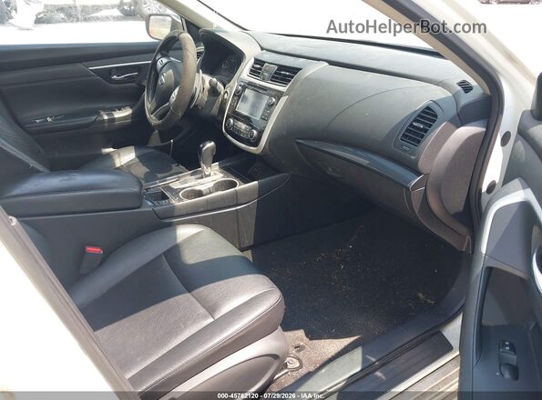 1N4AL3AP0JC165609 2018 NISSAN ALTIMA White Вид салону спереду