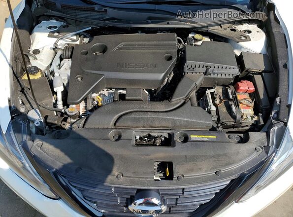 1N4AL3AP0JC209043 2018 NISSAN ALTIMA White Вид задньої частини салону
