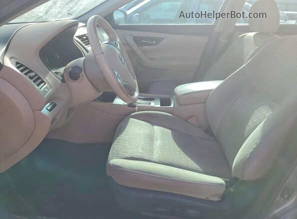 1N4AL3AP1GC130568 2016 NISSAN ALTIMA Gray Front interior view