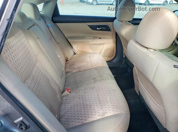 1N4AL3AP1GC130568 2016 NISSAN ALTIMA Gray Rear interior view