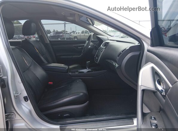 1N4AL3AP1GC140789 2016 NISSAN ALTIMA Silver Вид салону спереду
