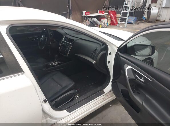 1N4AL3AP1GC208329 2016 NISSAN ALTIMA White Вид салону спереду
