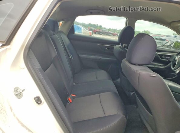 1N4AL3AP1GC249852 2016 NISSAN ALTIMA White Vista de los asientos traseros
