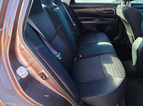 1N4AL3AP1HC208140 2017 NISSAN ALTIMA Brown Vista de los asientos traseros