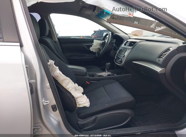 1N4AL3AP1HC214746 2017 NISSAN ALTIMA Silver Вид салону спереду