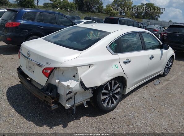 1N4AL3AP1HC214956 2017 NISSAN ALTIMA Белый Задняя правая четверть
