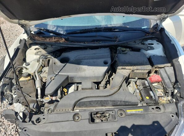 1N4AL3AP1HC259976 2017 NISSAN ALTIMA White Вид задньої частини салону