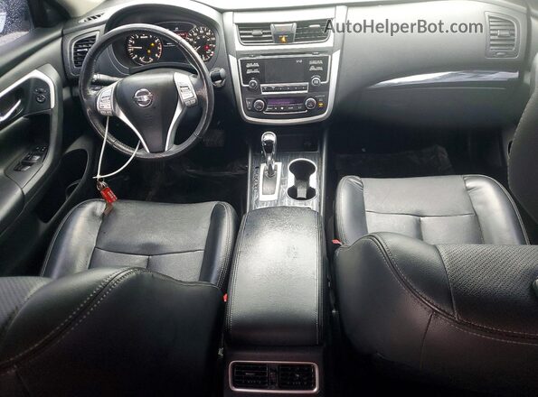 1N4AL3AP1HC275241 2017 NISSAN ALTIMA Silver Widok deski rozdzielczej