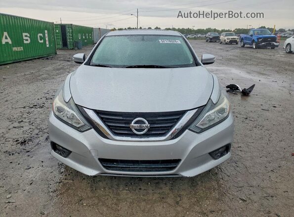 1N4AL3AP1HC275241 2017 NISSAN ALTIMA Silver Widok z przodu