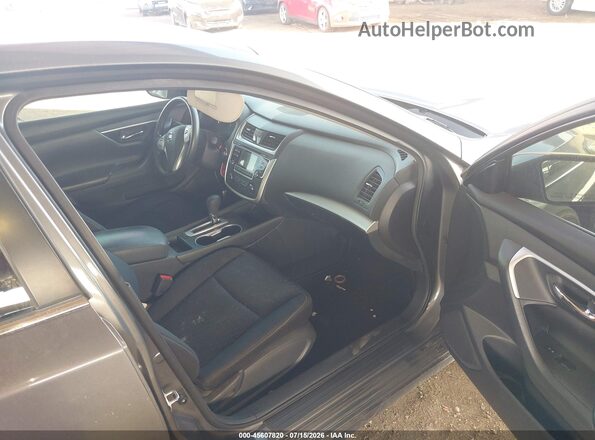 1N4AL3AP1HN326385 2017 NISSAN ALTIMA Серый Вид салона спереди