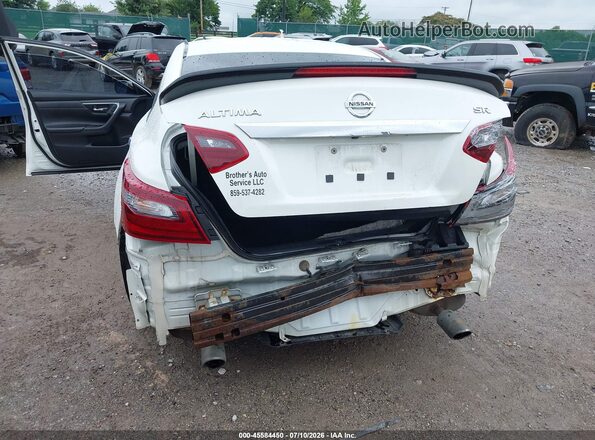 1N4AL3AP1HN335152 2017 NISSAN ALTIMA White Widok z przodu