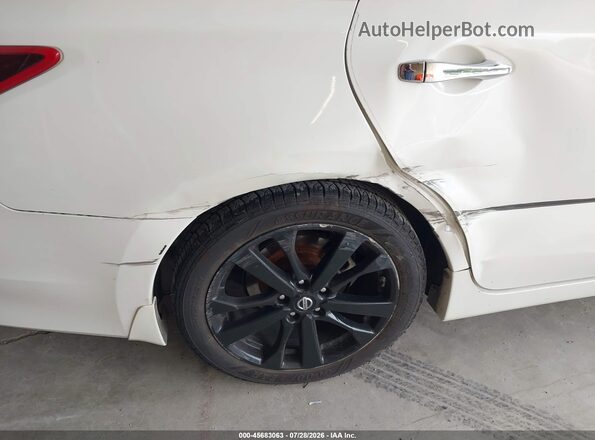 1N4AL3AP1JC186713 2018 NISSAN ALTIMA White Вид спереду