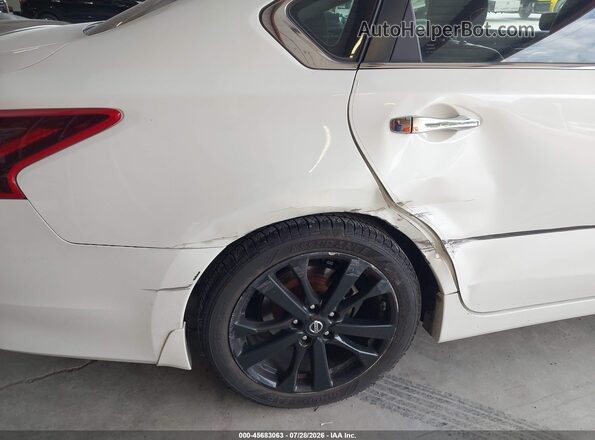 1N4AL3AP1JC186713 2018 NISSAN ALTIMA White 