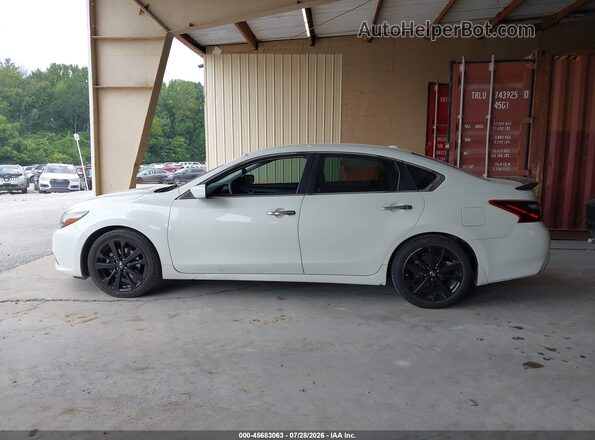 1N4AL3AP1JC186713 2018 NISSAN ALTIMA White Панорамний вид салону 360°