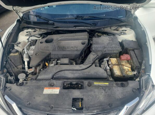 1N4AL3AP1JC211125 2018 NISSAN ALTIMA White Вид задньої частини салону