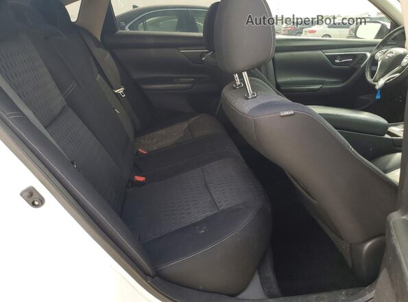 1N4AL3AP1JC249213 2018 NISSAN ALTIMA White Widok tylnych siedzeń