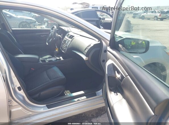 1N4AL3AP1JC287928 2018 NISSAN ALTIMA Серебряный Вид салона спереди