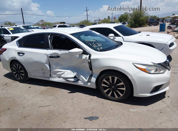 1N4AL3AP1JC296855 2018 NISSAN ALTIMA White Widok zestawu wskaźników