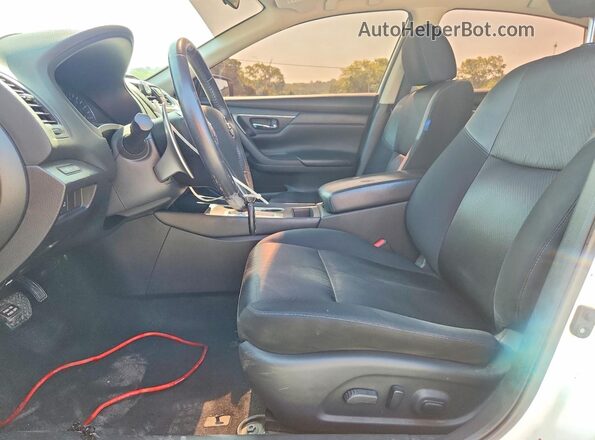 1N4AL3AP2GC267051 2016 NISSAN ALTIMA White Vista interior delantera