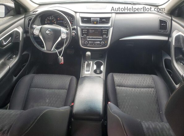 1N4AL3AP2HC226775 2017 NISSAN ALTIMA Silver Vista del salpicadero