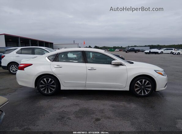 1N4AL3AP2HC274681 2017 NISSAN ALTIMA White Vista interior trasera