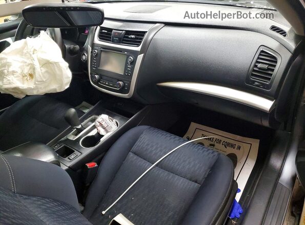 1N4AL3AP2HC497979 2017 NISSAN ALTIMA Серый Вид панели приборов