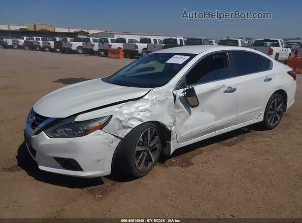 1N4AL3AP2HN324435 2017 NISSAN ALTIMA White Vista tres cuartos delantera izquierda
