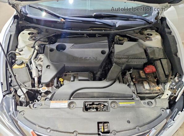 1N4AL3AP2HN325195 2017 NISSAN ALTIMA White Rear interior view